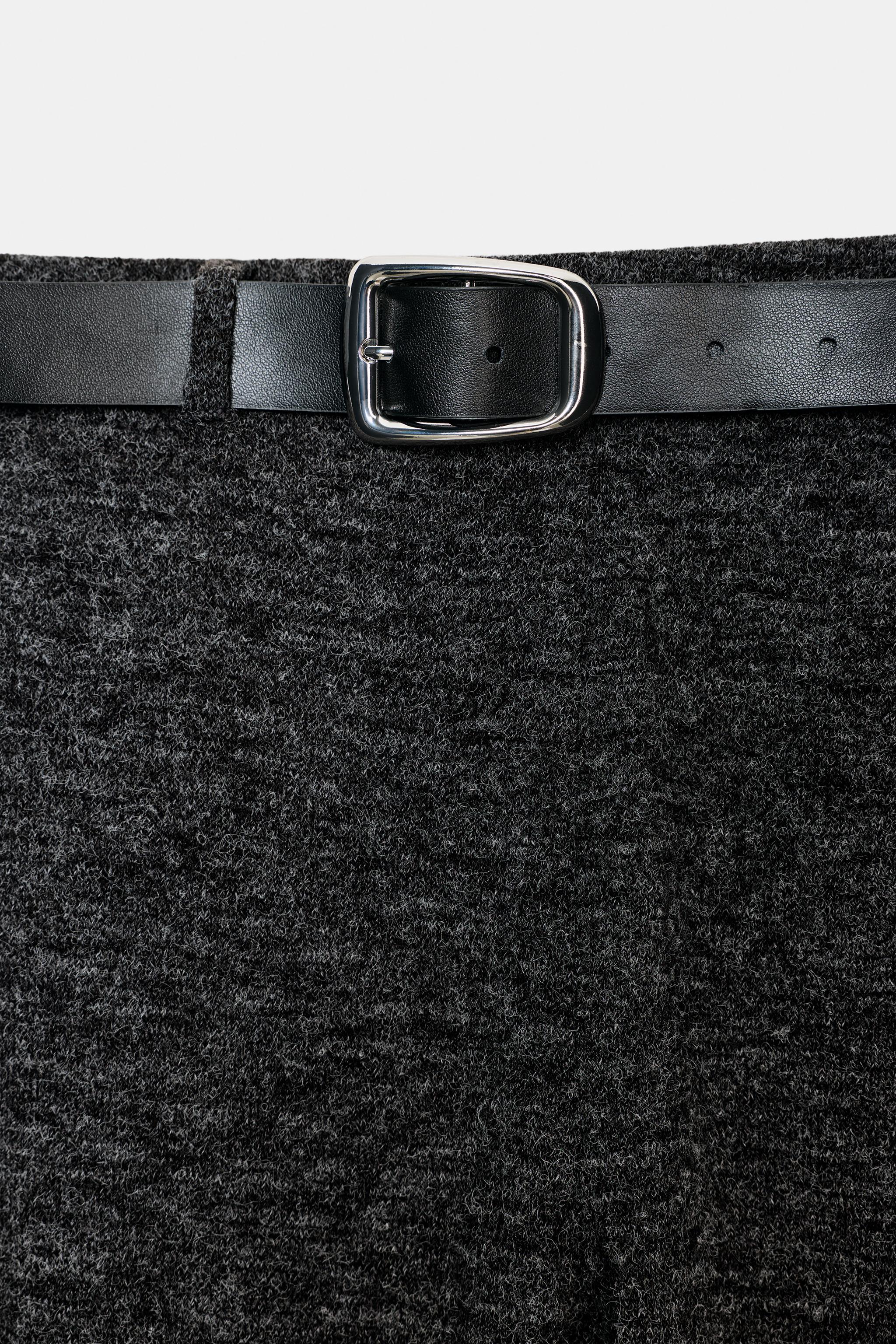 SOFT BELTED LEGGINGS